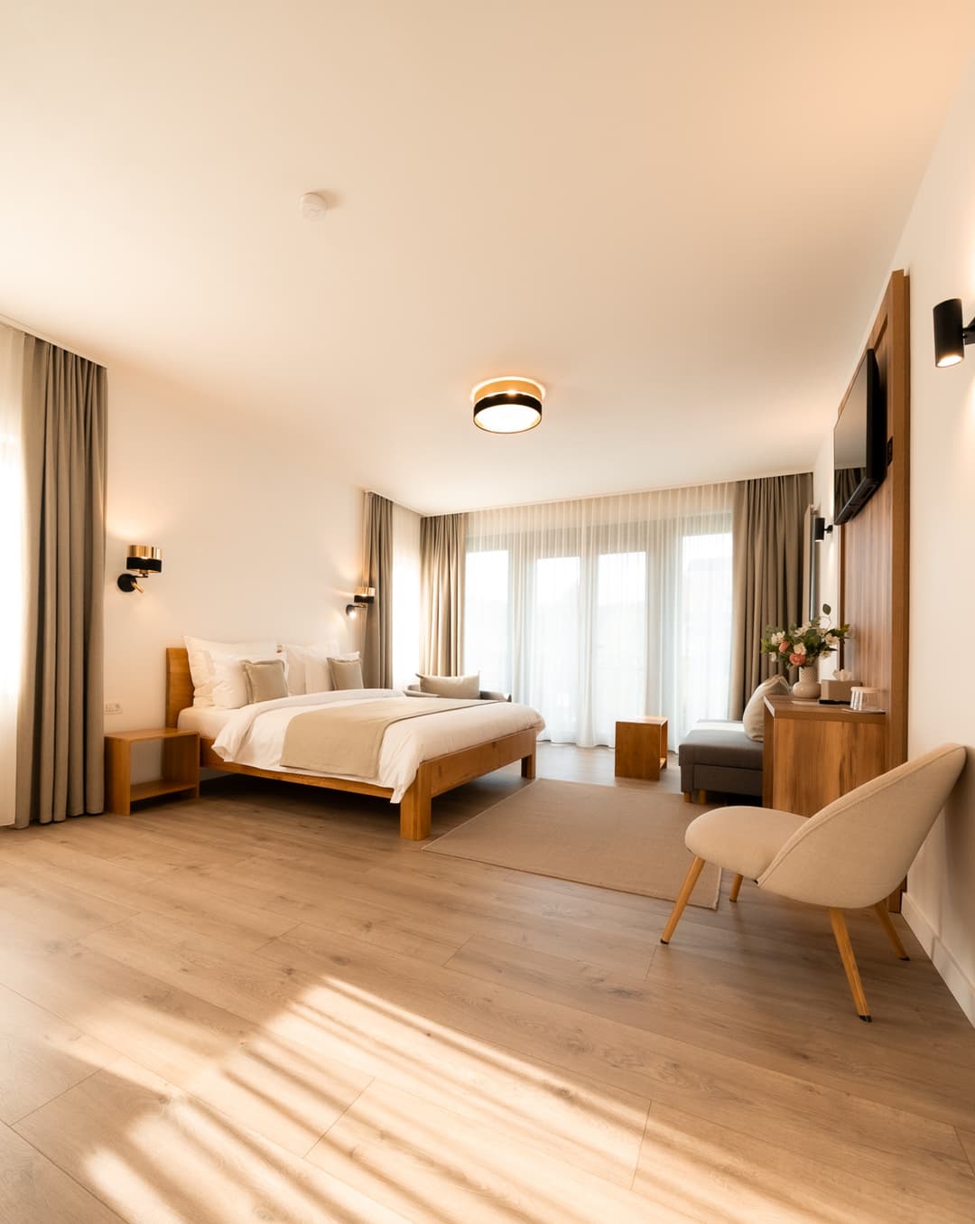 Room image 11